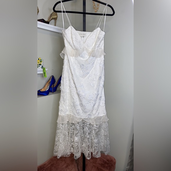 Sachin + Babi White Lace Dress - Picture 3 of 12